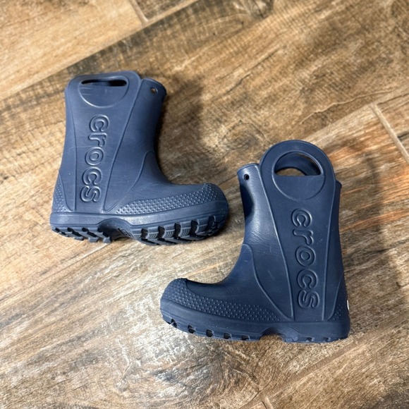 Crocs Kids' Handle It Rain Boot, Navy, 6 - Picture 6 of 11